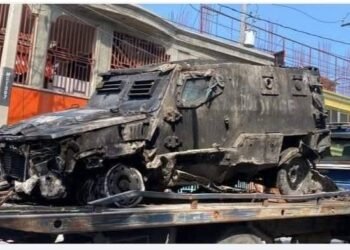Port-au-Prince sous tension : un blindé de la PNH incendié par des gangs armés
