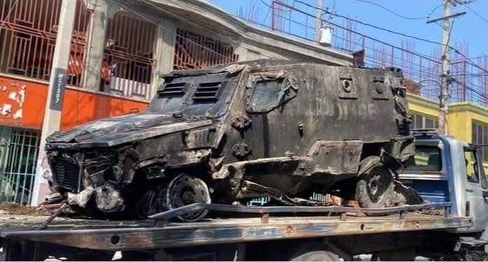 Port-au-Prince sous tension : un blindé de la PNH incendié par des gangs armés
