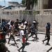 Alerte Sécuritaire : 33 hommes armés menacent la prison civile des Cayes et les commissariats du Sud