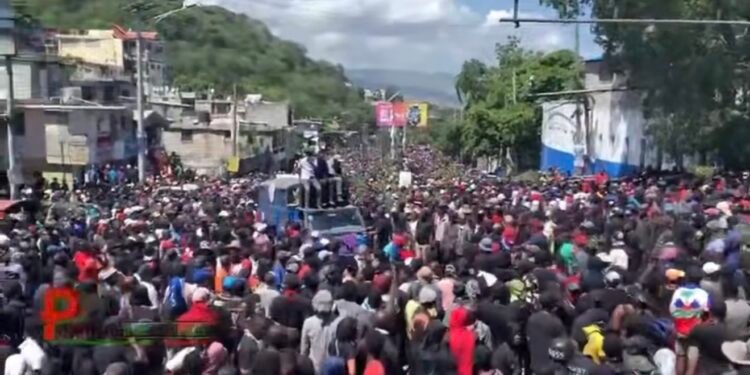 Mobilisation Populaire : Des Milliers de Manifestants Réclament des Mesures Contre l’Insécurité