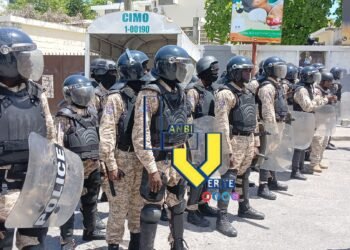 Répression de la Manifestation : Les Forces de l’Ordre Dispersent les Protestataires à Port-au-Prince