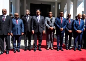 Gaspillage d’État : des millions de gourdes versés aux conjoints des membres du Conseil présidentiel