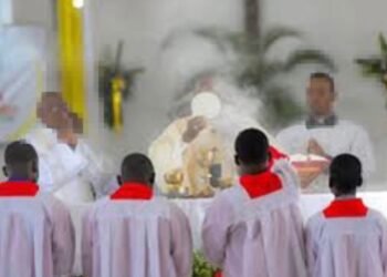 *Témoignage bouleversant : un jeune homme dénonce les avances d’un prêtre Catholique dans les Nippes*