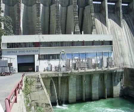 Péligre toujours à l’arrêt : le gouvernement garde le silence, Port-au-Prince dans le noir