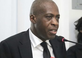 Crise judiciaire en Haïti : Libération de Nenel Cassy et révocation du commissaire du gouvernement